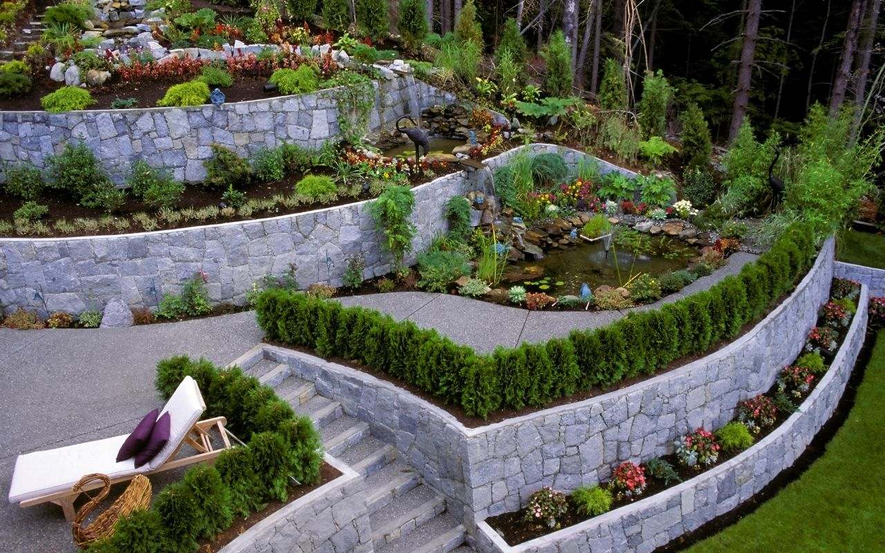 retaining-walls-for-sloped-yards